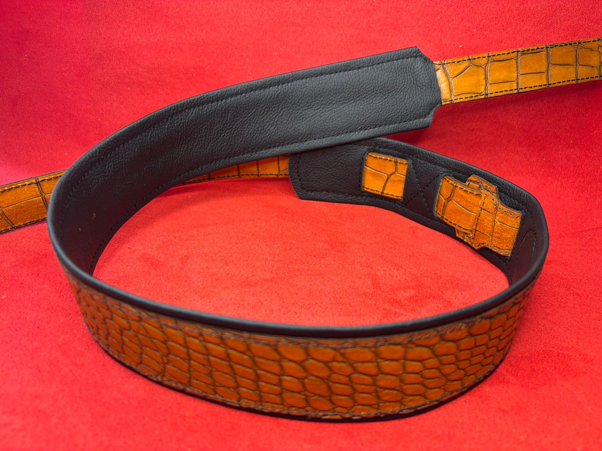 Leather Guitar Strap Thunderstruck