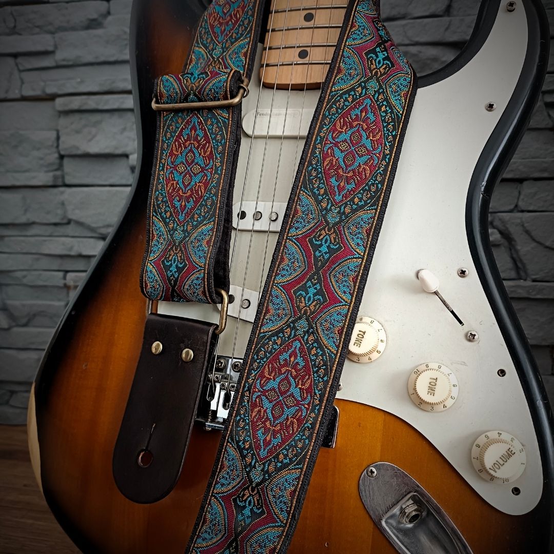 Vintage Two Thrones Guitar Strap