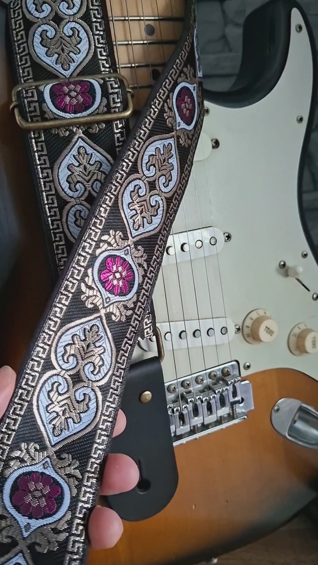 Vintage Vibe Guitar Strap